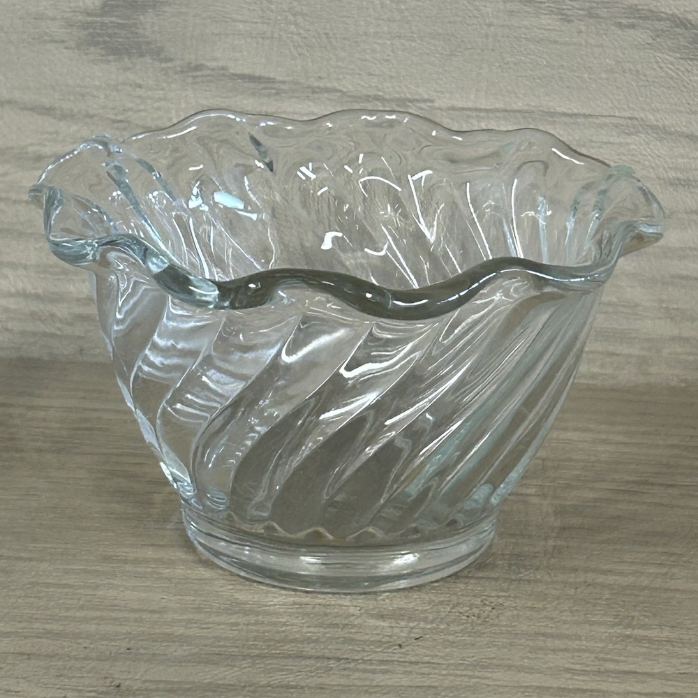 Vintage Anchor Hocking Clear Glass Swirl Scalloped Edge 2" Dessert Pudding Bowl